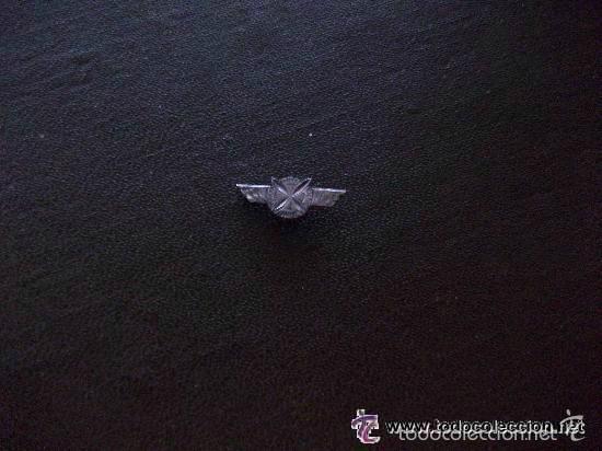 Military Antiques: GUERRA CIVIL. MINUSCULO EMBLEMA PILOTO AVIACION , ALAS. EPOCA DE LA REPUBLICA. HECHO A MANO