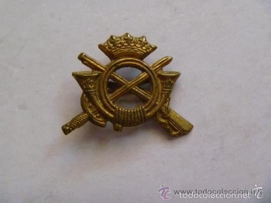 Militaria: GUERRA CIVIL : EMBLEMA DE INFANTERIA , CORONAL IMPERIAL