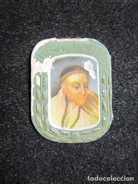 Militaria: EMBLEMA AUXILIO SOCIAL. TIRSO DE MOLINA. EL CONDENADO POR DESCONFIADO.