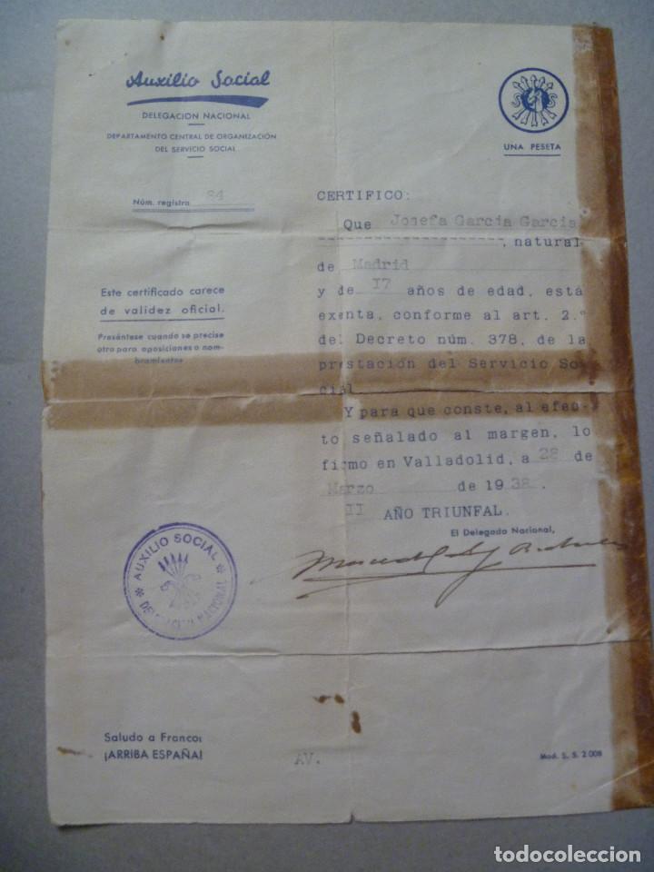 Militaria: GUERRA CIVIL , AUXILIO SOCIAL DE FALANGE : CERTIFICADO DE EXENTA DE SERVICIO . VALLADOLID 1938