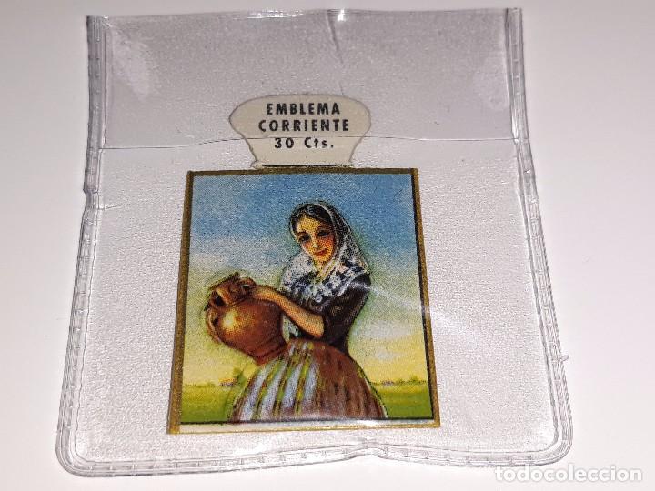 Militaria: ANTIGUO EMBLEMA AUXILIO SOCIAL - MALLORCA - PAYESA  - SERIE H - N&ordm; 8 - A&Ntilde;OS 40 30 CTS