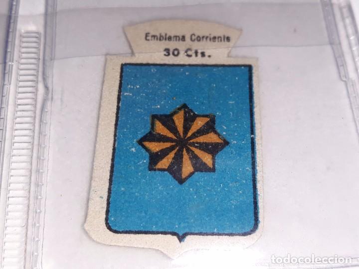 Militaria: ANTIGUO EMBLEMA AUXILIO SOCIAL - ESTELLA - NAVARRA - SERIE B - N&ordm; 102 - A&Ntilde;OS 40 30 CTS