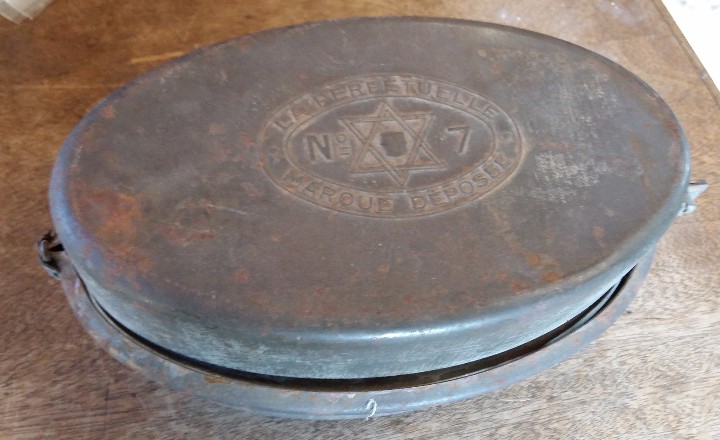 Militaria: Bote de conservas de metal y cristal del ej&eacute;rcito franc&eacute;s, Guerra Civil Espa&ntilde;ola