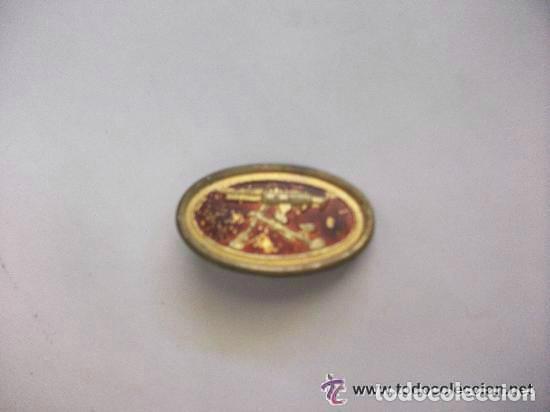 Military Antiques: REPUBLICA - GUERRA CIVIL : EMBLEMA DE ESPECIALISTA EN AMETRALLADORA HOTCHKISS , PEQUE&Ntilde;O