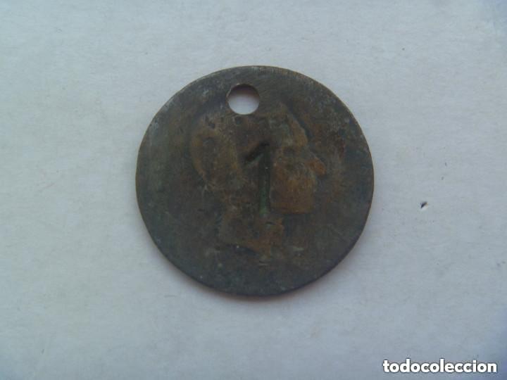 Militaria: GUERRA CIVIL : PERRA GORDA PERFORADA Y NUMERADA , &iquest; PLACA IDENTIFICACION REPUBLICANA ?