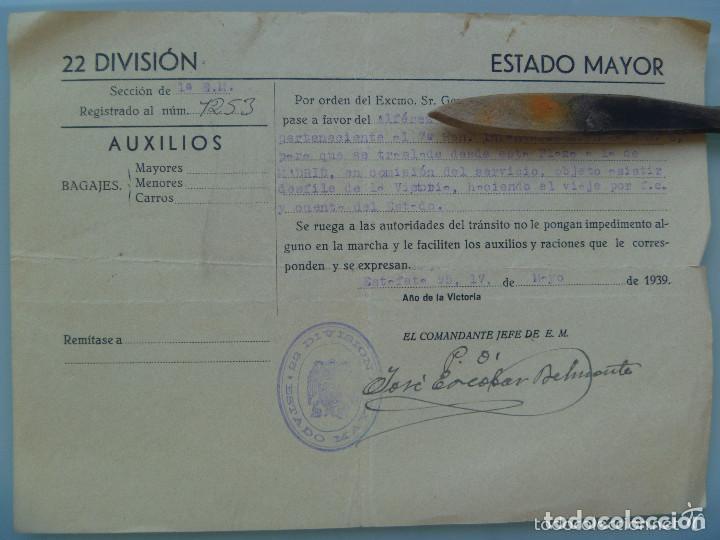 Militaria: GUERRA CIVIL: PASAPORTE ALFEREZ 22&ordm; DIVISION RGTO. GRANADA PARA DESFILE VICTORIA. LINARES , 1939