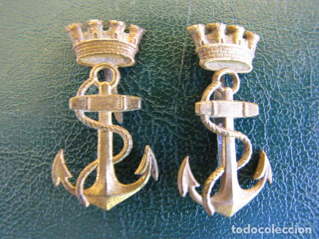 Military Antiques: Pareja de distintivos Infanter&iacute;a de Marina. II Rep&uacute;blica guerra Civil
