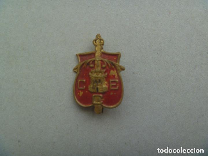 Military Antiques: GUERRA CIVIL : PEQUE&Ntilde;O EMBLEMA DEL CUERPO DEL EJERCITO DE CASTILLA ( O DE CENTRO )