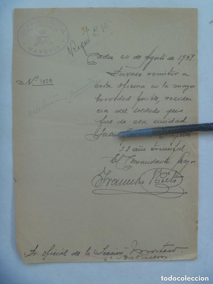 Militaria: GUERRA CIVIL - RGTO. INFANTERIA N&ordm; 33: CARTA PIDIENDO RESIDENCIA DE SOLDADO. CADIZ, 1937.