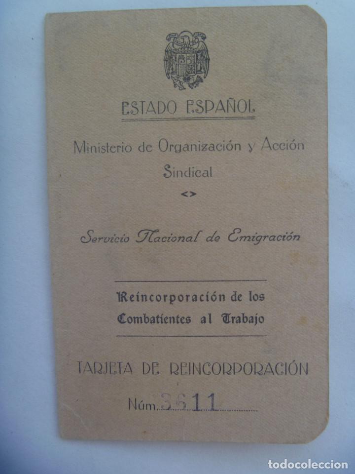 Militaria: GUERRA CIVIL - M. ACCION SINDICAL: CARNET REINCORPORACION COMBATIENTE AL TRABAJO. SEVILLA, 1939