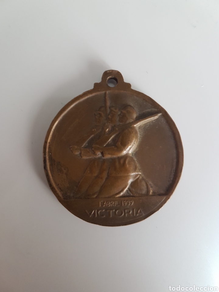Militaria: Medalla Guerra Civil 18 julio 1936 Alzamiento 1 abril Victoria