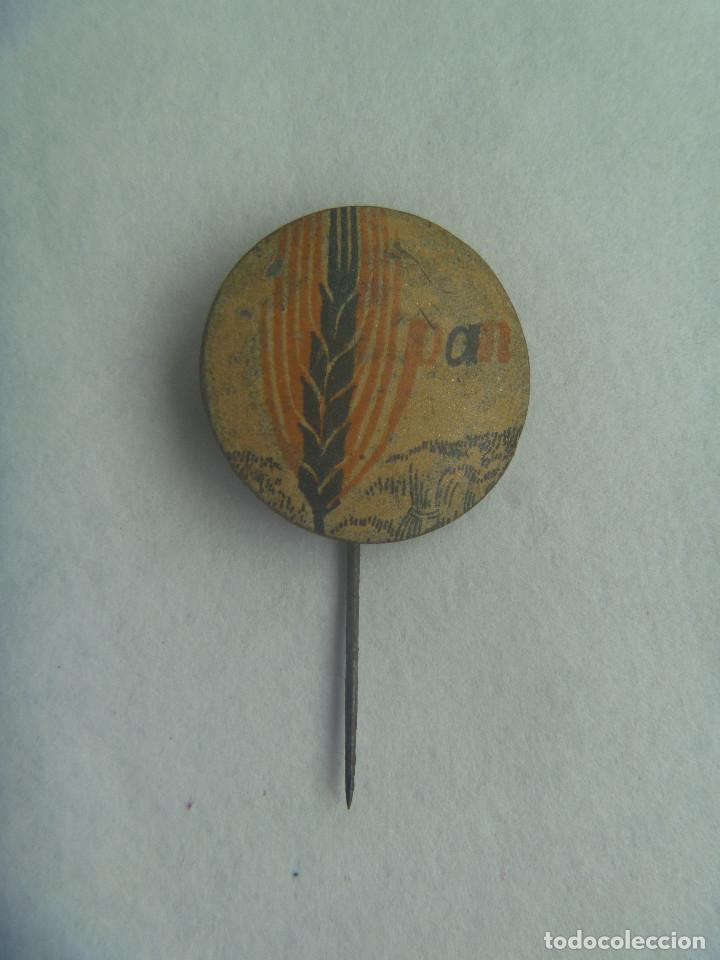 Militaria: GUERRA CIVIL - FALANGE : EMBLEMA DE AUXILIO SOCIAL DE LA PRIMERA EPOCA: PAN