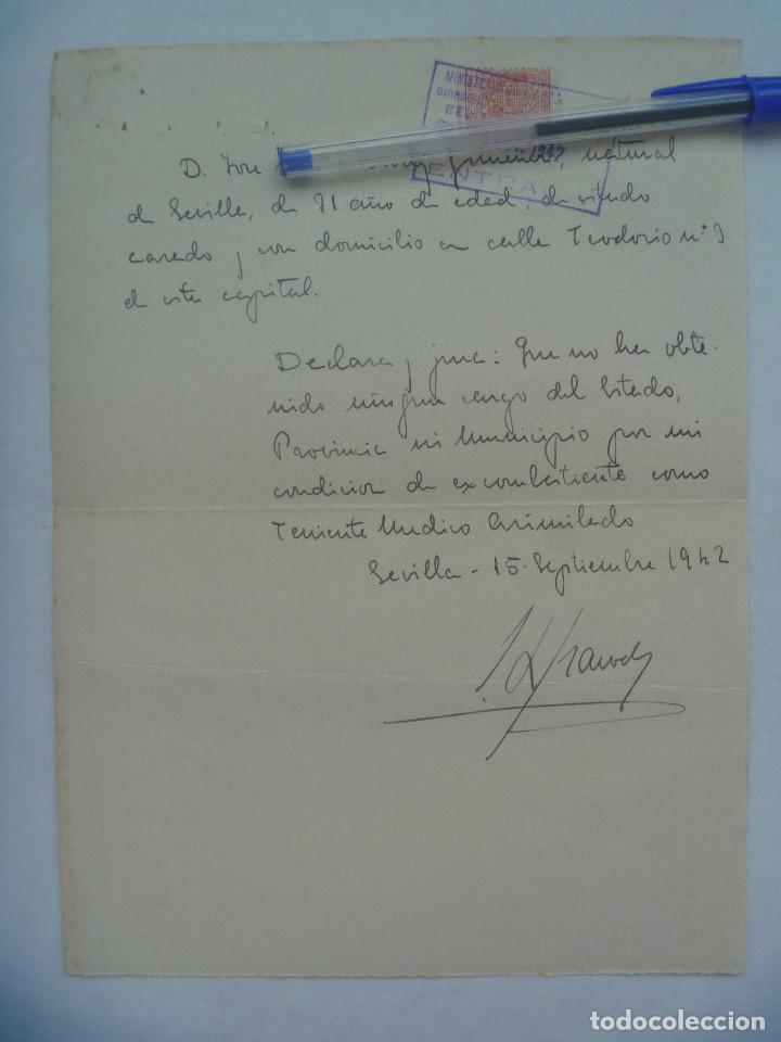 Militaria: GUERRA CIVIL : DECLARACION DE NO OBTENCION DE BENEFICIO POR EXCOMBATIENTE MEDICO. SEVILLA, 19. VI&Ntilde;ET