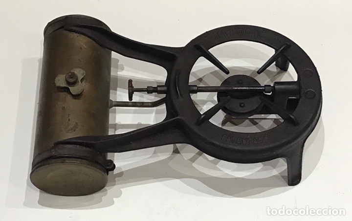 Military Antiques: Hornillo de queroseno