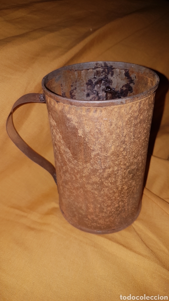 Militaria: Vaso lata arte hojalatero guerra civil