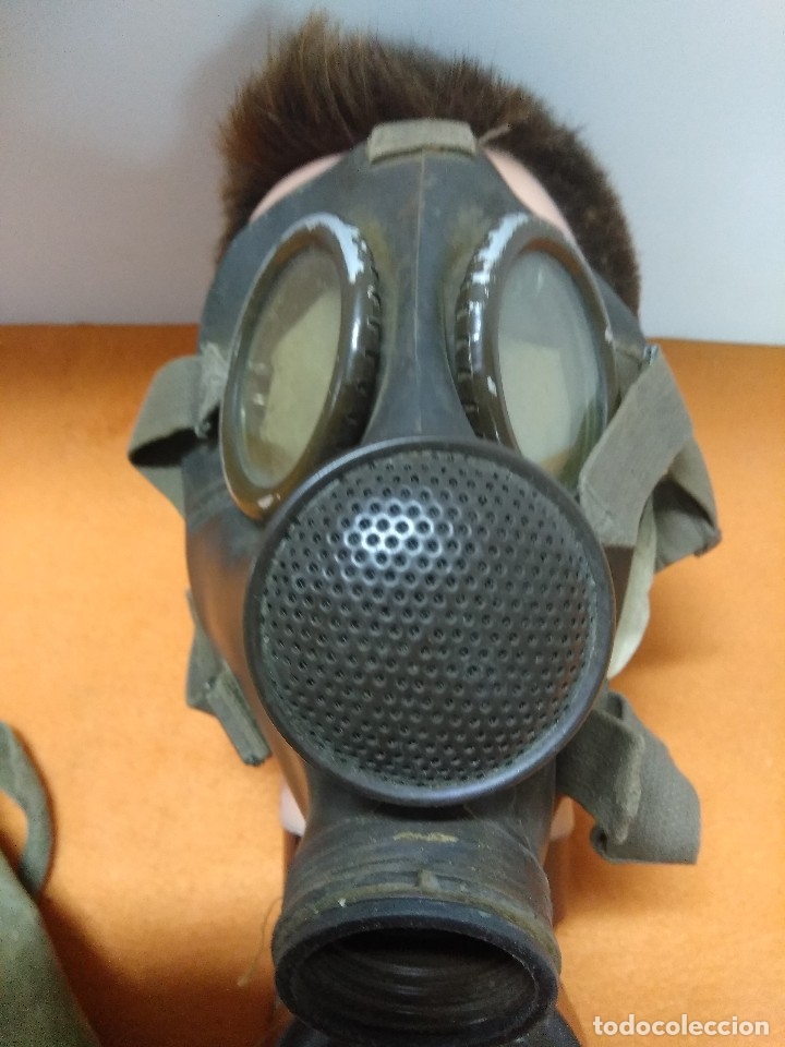 Militaria: mascara de gas italiana de guerra civil, original con funda