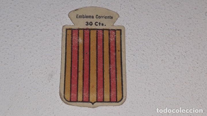 Militaria: ANTIGUO EMBLEMA DE AUXILIO SOCIAL 30 CTS - SERIE B N&ordm; 226 ALGUEMESI VALENCIA A&Ntilde;OS 40 POSGUERRA