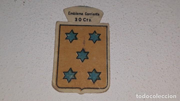 Military Antiques: ANTIGUO EMBLEMA DE AUXILIO SOCIAL 30 CTS - SERIE B N&ordm; 260 DENIA ALICANTE A&Ntilde;OS 40 POSGUERRA