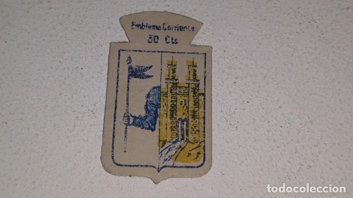 Military Antiques: ANTIGUO EMBLEMA DE AUXILIO SOCIAL 30 CTS - SERIE B N&ordm; 325 ZAMORA A&Ntilde;OS 40 POSGUERRA