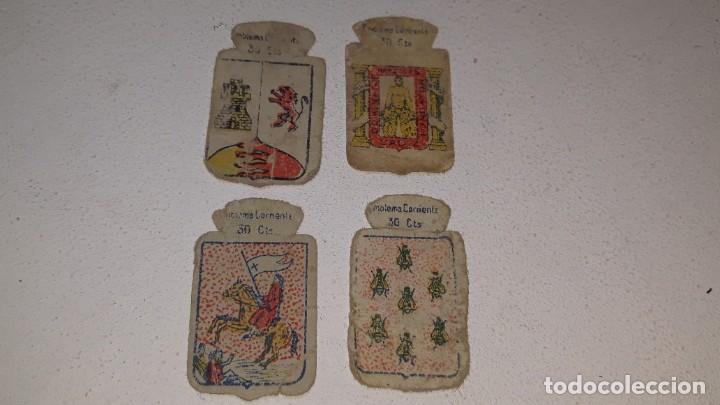 Military Antiques: LOTE DE 4 ANTIGUOS EMBLEMAS DE AUXILIO SOCIAL 30 CTS SERIES X  B  CADIZ PE&Ntilde;AFIEL  A&Ntilde;OS 40 POSGUERRA
