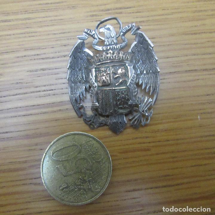 Military Antiques: Rara insignia guerra civil en plata