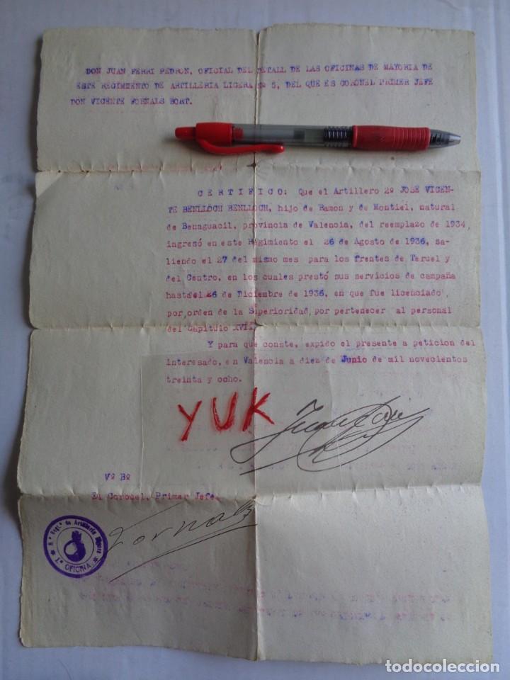 Militaria: Certificado de un artillero de su participacion en los frentes de Teruel y Centro en 1936 con cu&ntilde;o