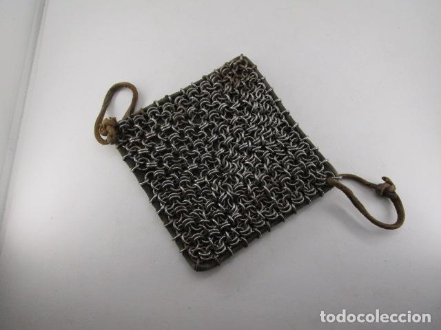 Militaria: MANOPLA GUANTELETE PARA DESMONTAR CA&Ntilde;ONES DE AMETRALLADORA ASISTENTE AMETRALLADOR