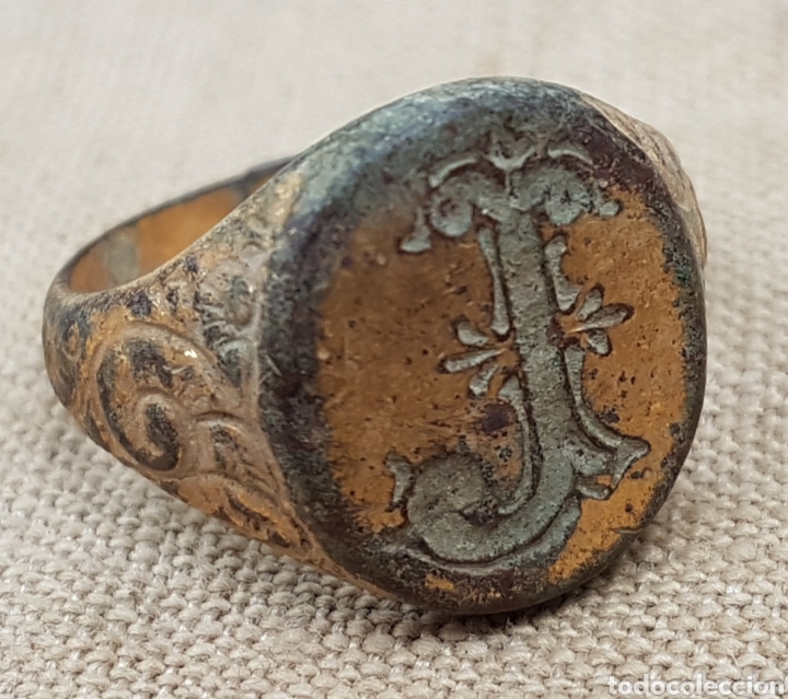Military Antiques: Anillo epoca guerra civil sobredorado inicial J