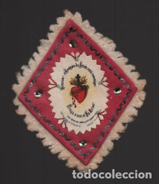 Military Antiques: DETENTE SAGRADO CORAZON. EN TELA.- MIDE: 8 X 7 C.M. VER FOTO