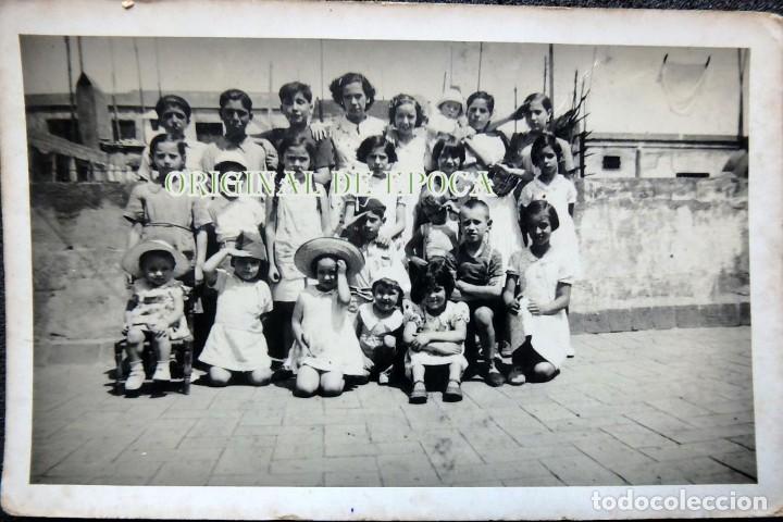 Military Antiques: (JX-200712)Bonita fotografia de ni&ntilde;os,dos de ellos con gorrillos de milicianos,Guerra Civil.