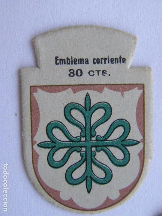 Military Antiques: EMBLEMA CORRIENTE AUXILIO SOCIAL