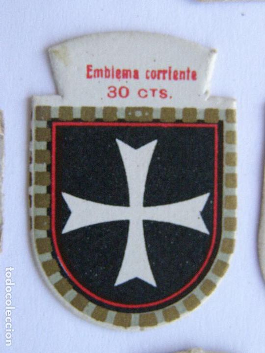 Military Antiques: EMBLEMA CORRIENTE AUXILIO SOCIAL