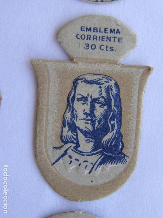 Military Antiques: EMBLEMA CORRIENTE AUXILIO SOCIAL
