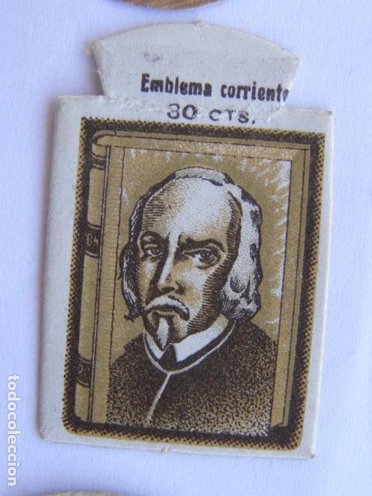 Military Antiques: EMBLEMA CORRIENTE AUXILIO SOCIAL