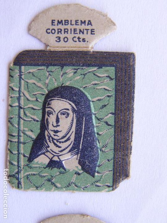 Military Antiques: EMBLEMA CORRIENTE AUXILIO SOCIAL