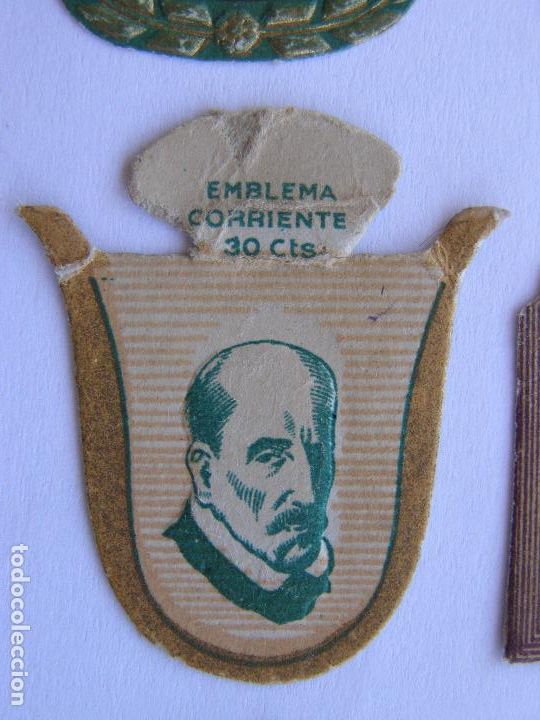 Military Antiques: EMBLEMA CORRIENTE AUXILIO SOCIAL