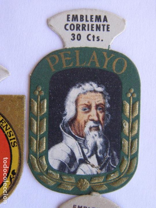 Military Antiques: EMBLEMA CORRIENTE AUXILIO SOCIAL