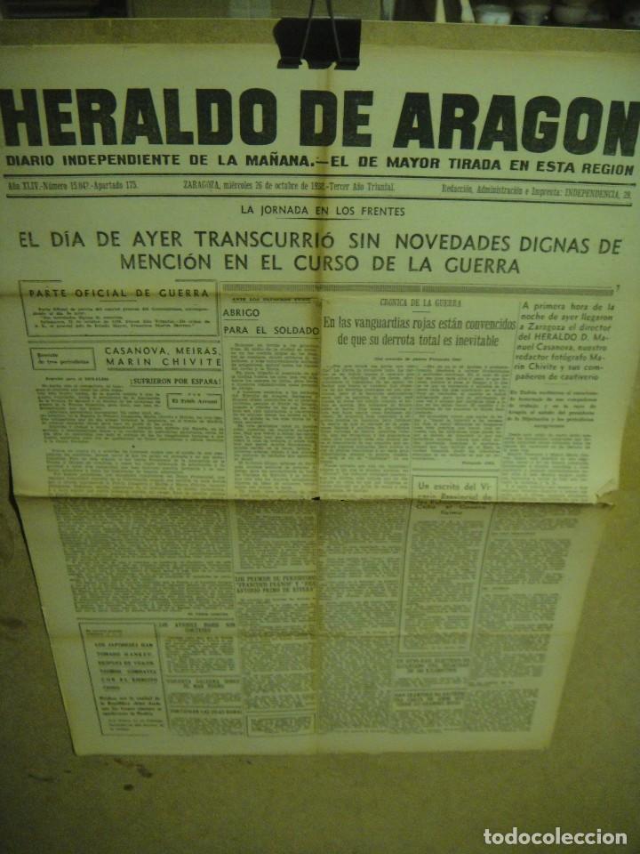 Military Antiques: heraldo de aragon , dos hojas - octubre de 1938 - , director del heraldo y compa&ntilde;eros liberados