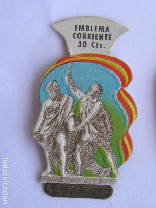 Militaria: EMBLEMA CORRIENTE AUXILIO SOCIAL