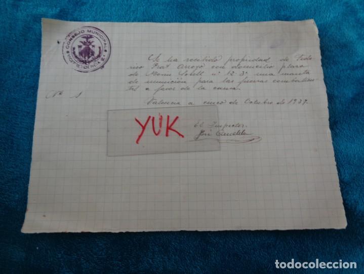 Militaria: Entrega de una maleta de municion para las fuerzas combatientes - Valencia - 5 de Octubre 1937