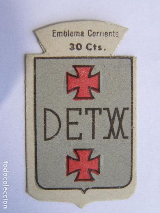 Military Antiques: EMBLEMA CORRIENTE AUXILIO SOCIAL 30 CENTIMOS