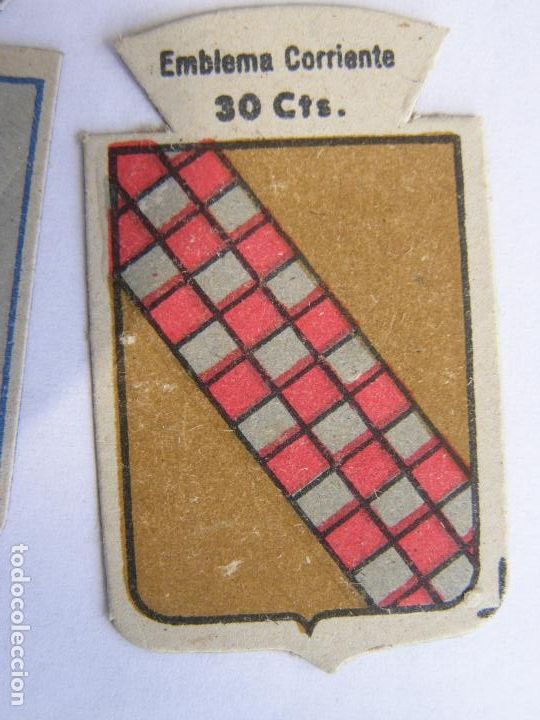 Military Antiques: EMBLEMA CORRIENTE AUXILIO SOCIAL 30 CENTIMOS