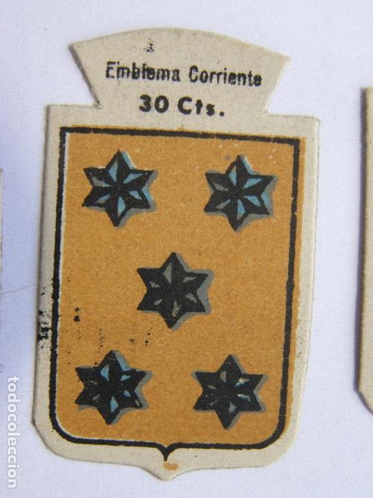 Military Antiques: EMBLEMA CORRIENTE AUXILIO SOCIAL 30 CENTIMOS