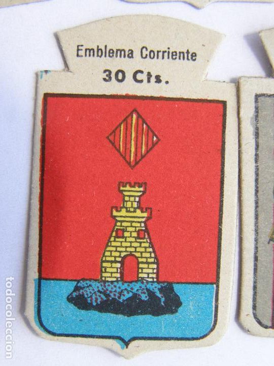 Military Antiques: EMBLEMA CORRIENTE AUXILIO SOCIAL 30 CENTIMOS
