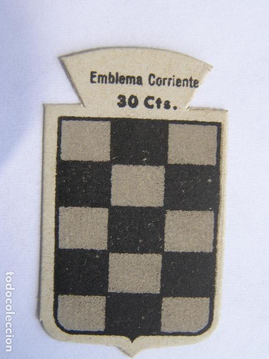 Military Antiques: EMBLEMA CORRIENTE AUXILIO SOCIAL 30 CENTIMOS
