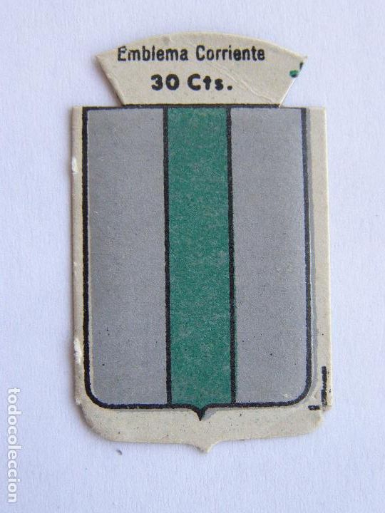 Military Antiques: EMBLEMA CORRIENTE AUXILIO SOCIAL 30 CENTIMOS