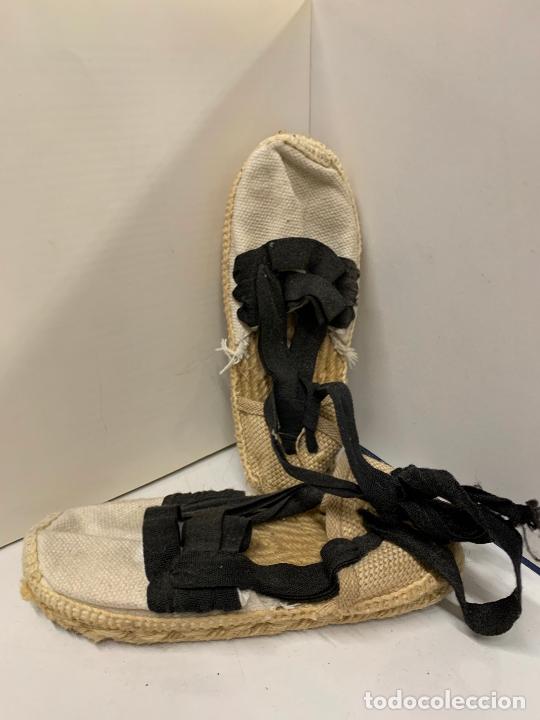 Militaria: Antiguas ALPARGATAS DE CINTAS, INFANTILES. IDEAL ETNOGRAFIA, GUERRA CIVIL, BAILE TRADICIONAL...