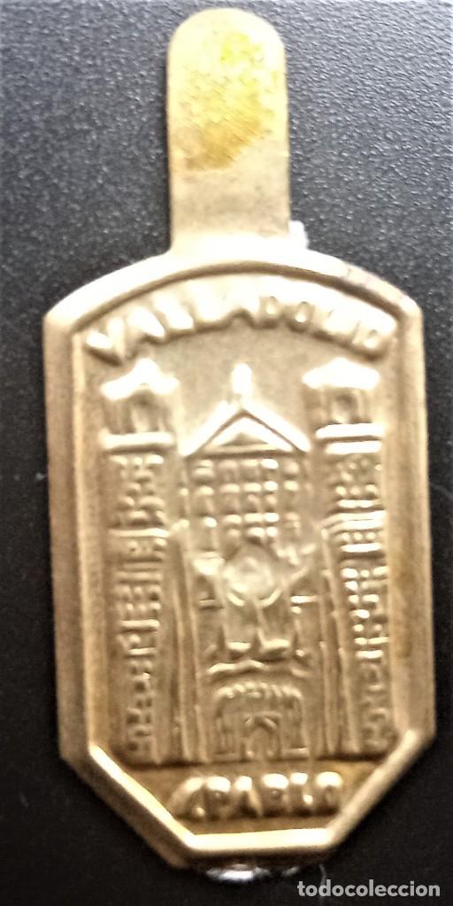 Military Antiques: ENMBLEMA AUXILIO SOCIAL METAL VALLADOLID PABLO