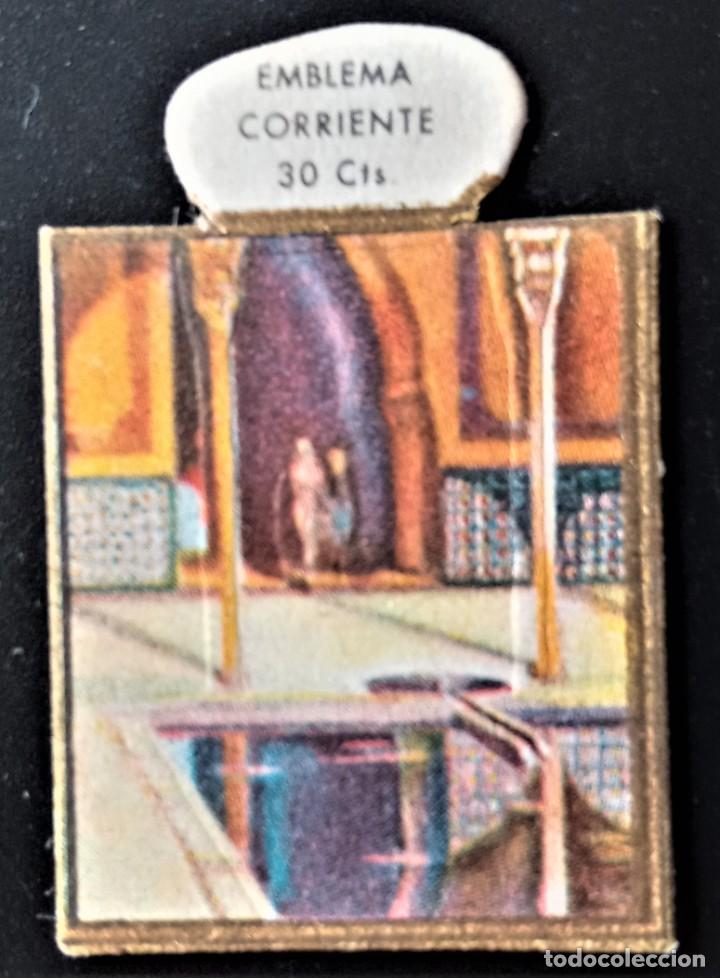 Military Antiques: EMBLEMA AUXILIO SOCIAL CORRIENTE 30 CTS ALAHAMBRA