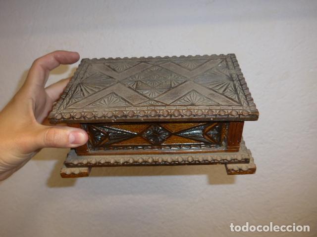 Military Antiques: Antigua caja hecha por preso republicano catalan, pone Eulalia, original. Prision.